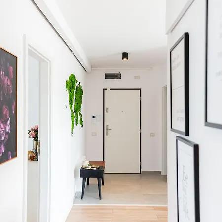 Le Grand Apartment