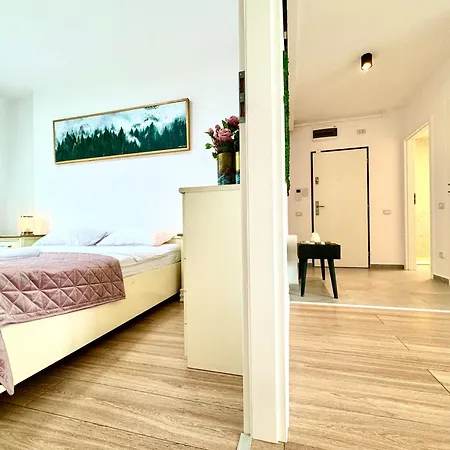 Le Grand Apartment