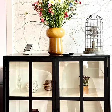 Le Grand Apartment *